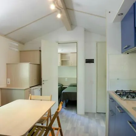 Adriacamp Mobile Homes Κάμπινγκ *