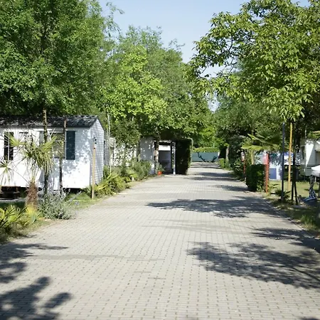 Adriacamp Mobile Homes キャンプ場