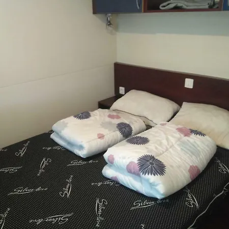 Adriacamp Mobile Homes キャンプ場 *